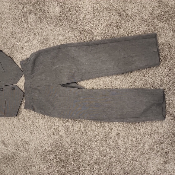 Boys suits gray - Picture 2 of 4